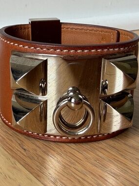 Hermès Collier de Chien (CDC) cuff in gold